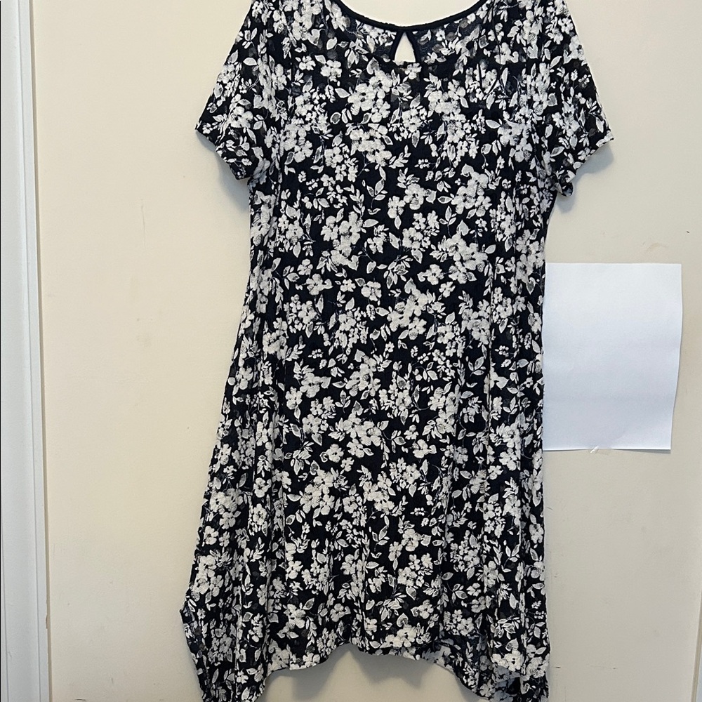 Robbie Bee Navy and White Floral Lace Dress
